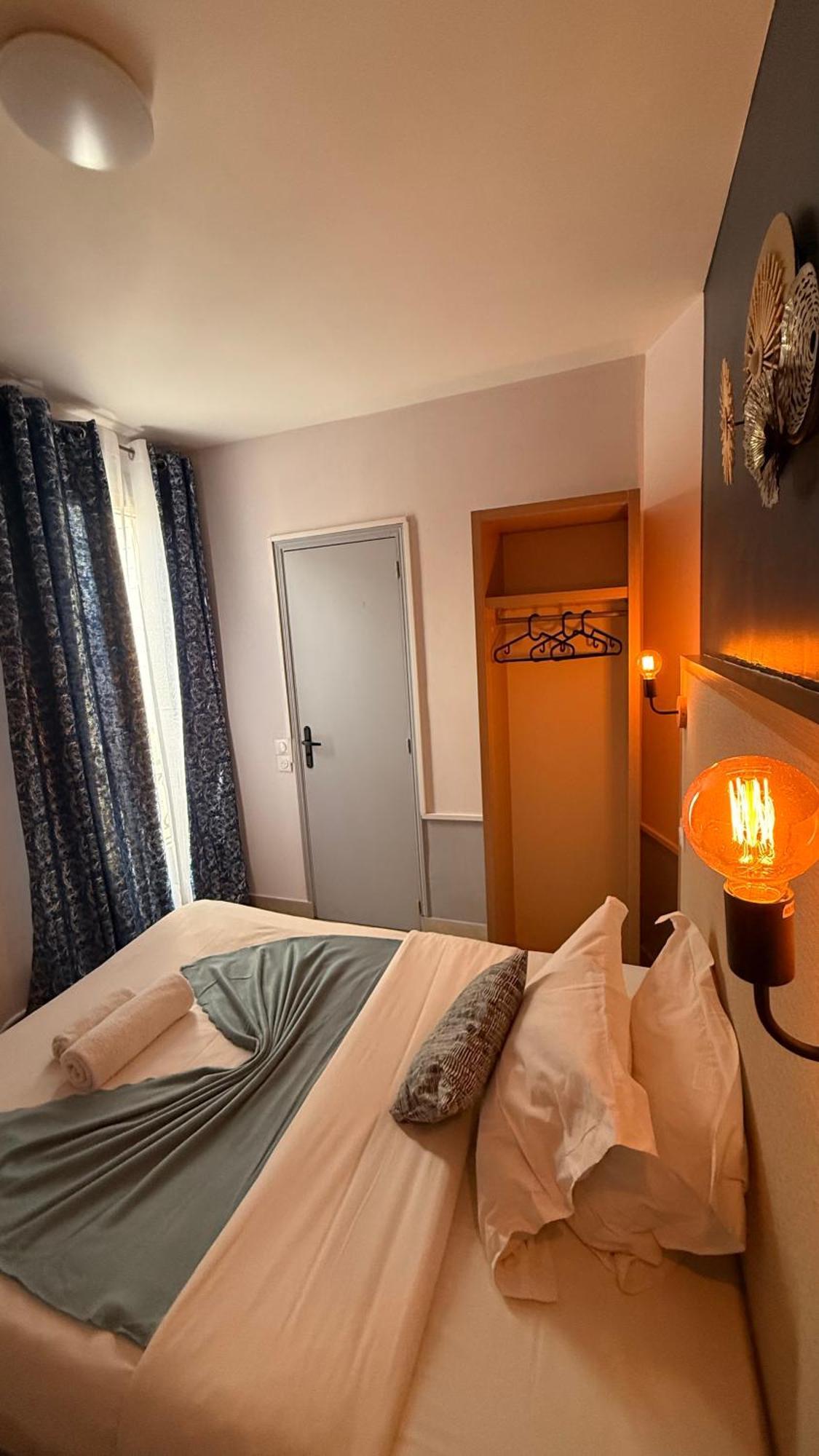 Hotel De Choisy 2*